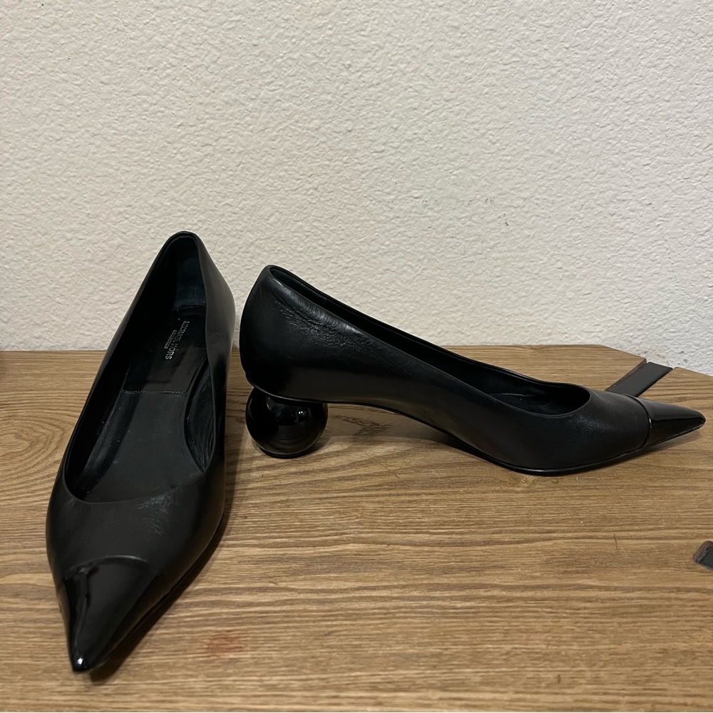 Michael Kors Collection Blacked Pointed Ball Heeled Pump